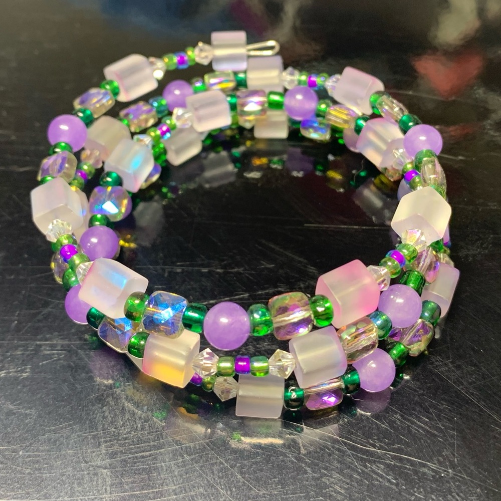 "Lavender Fields" Glass and Amethyst Beaded Bracelet